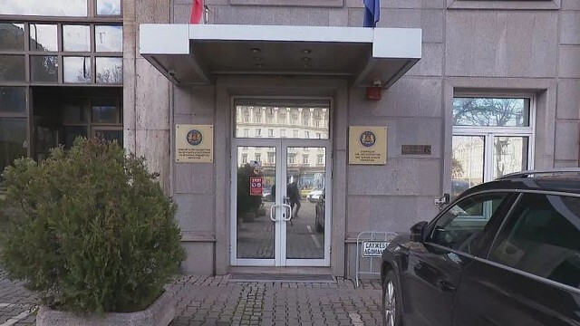 Антикорупционната комисия ще проверява имотни сделки на Асен Василев и Лорер