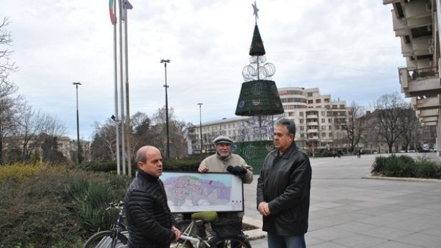 Русе: Подариха на кмета карта за велосипедната мрежа на града
